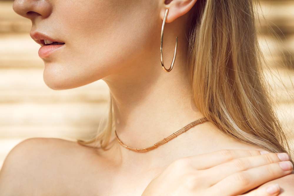 Anting untuk Wajah Persegi