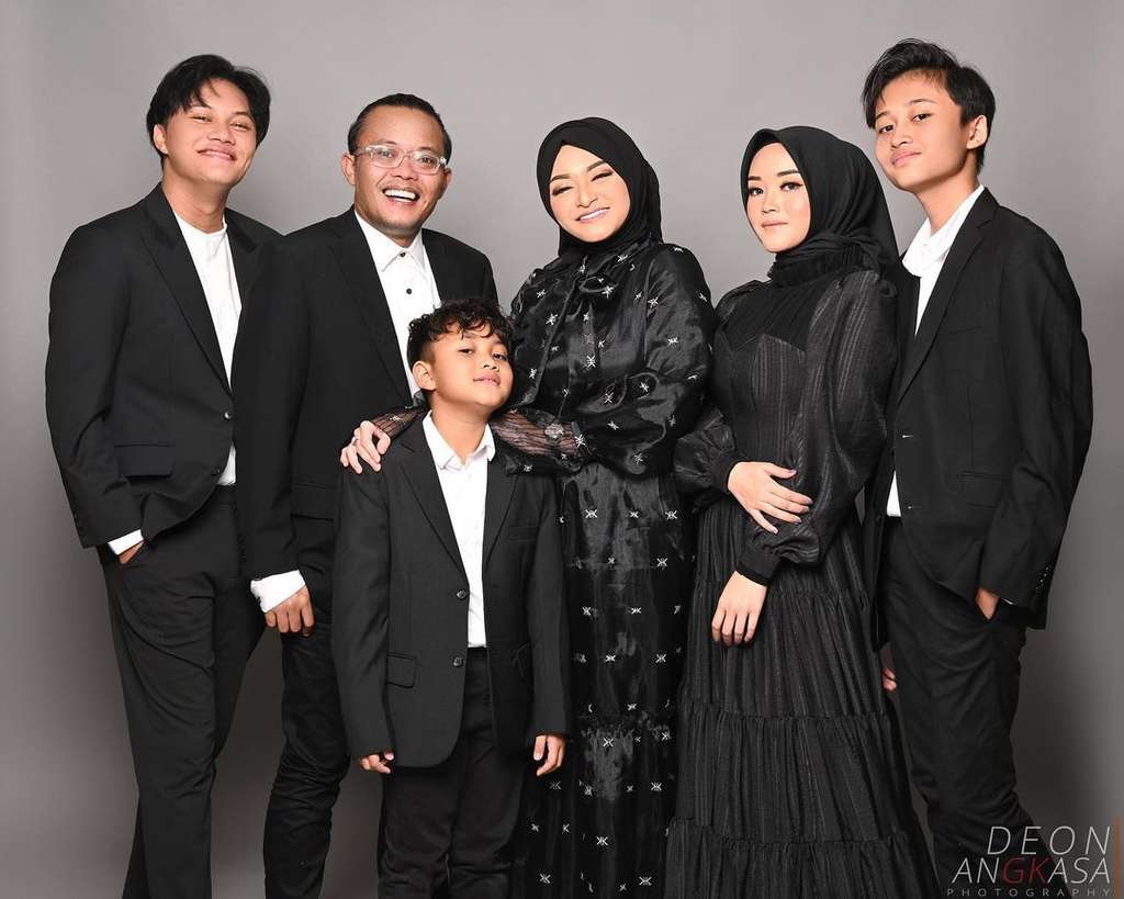 Sule dan Lina Jubaedah