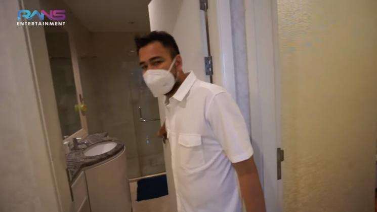 kamar mandi tamu