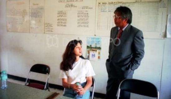 Nike Ardila bersama pengacara kondang O.C. Kaligis.