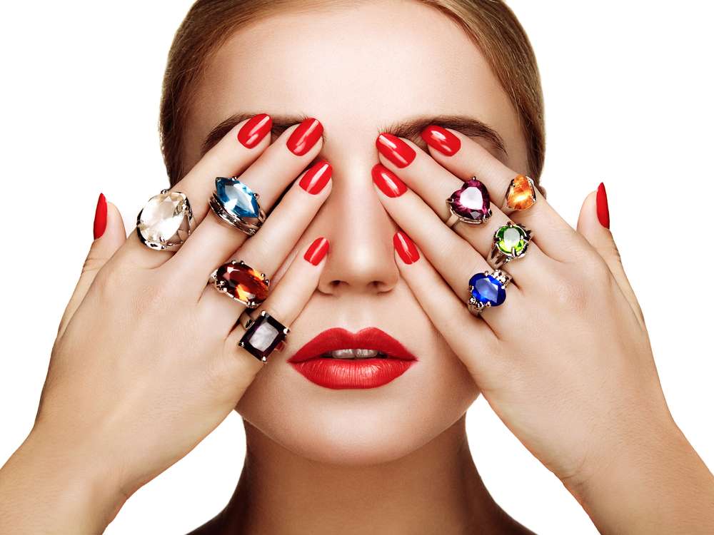 Ilustrasi Cincin Warna-warni