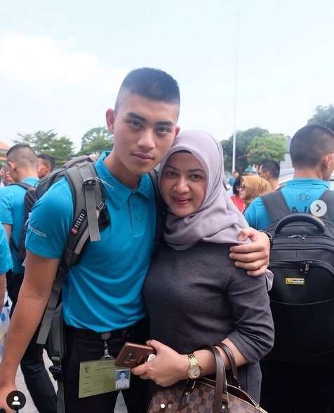 Iqbal Surya dan ibunda