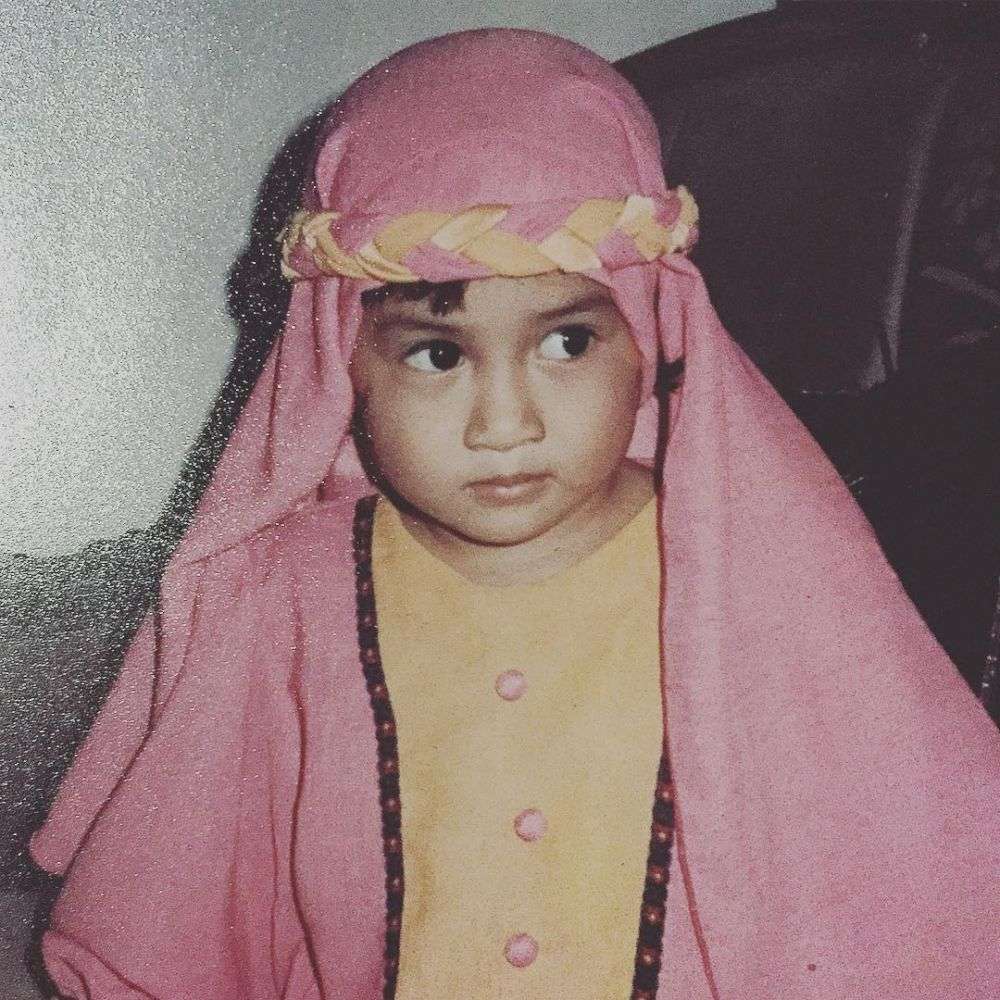 Potret Nina Zatulini