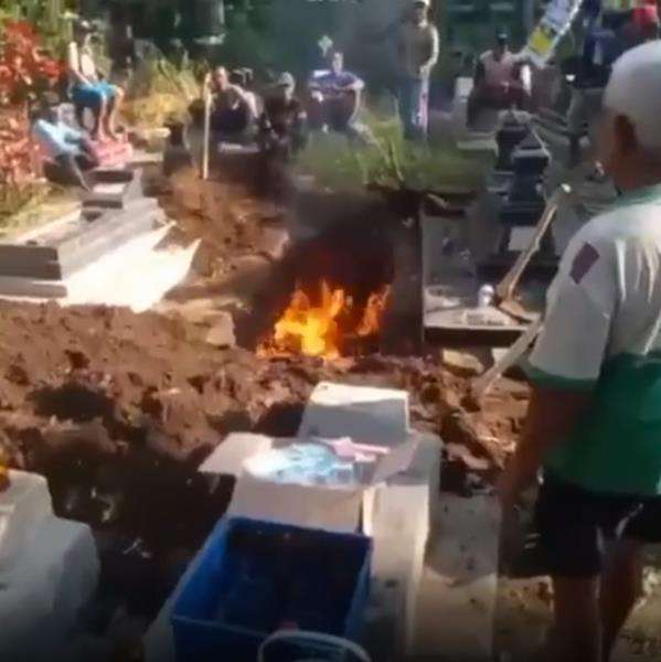 Viral liang lahat mengeluarkan api.