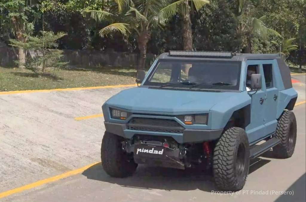 Mobil Maung Bandung Pindad