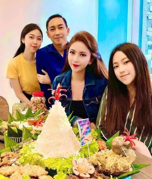 Keluarga Heni Tania dan Kombes Pol Slamet Riyadi