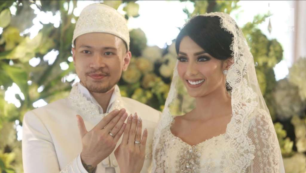 Tyas Mirasih dan Raiden
