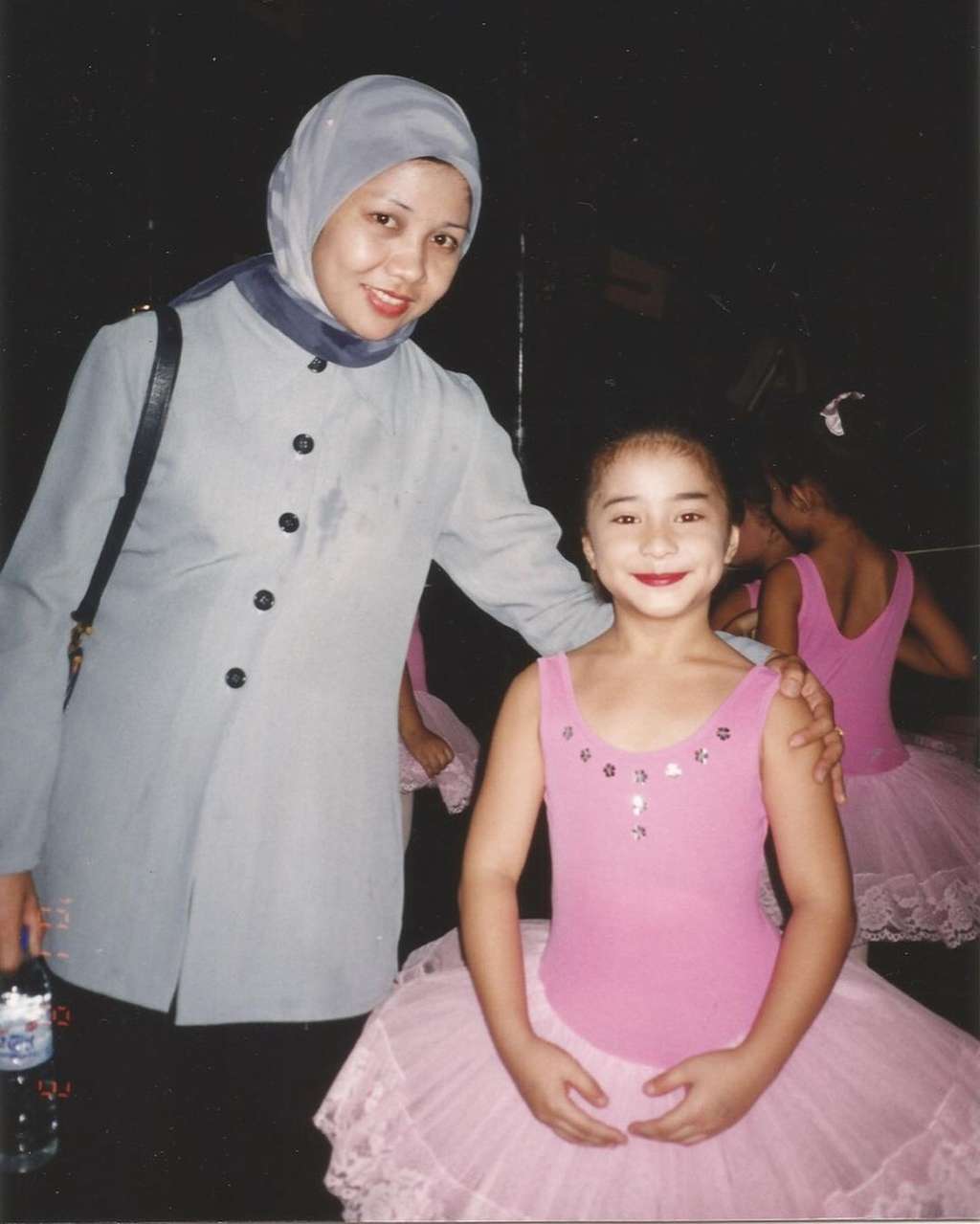 Nikita Willy kecil dan ibunda
