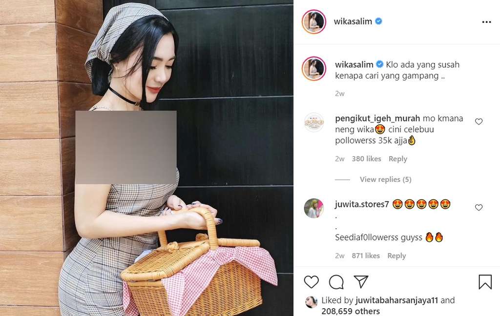 Penampilan Wika Salim