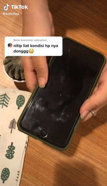 Beruntungnya HP Ditemukan dengan Kondisi Utuh