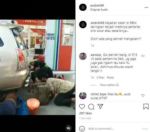 Pengendara mobil langsung menguras tangki BBM gara-gara salah isi.