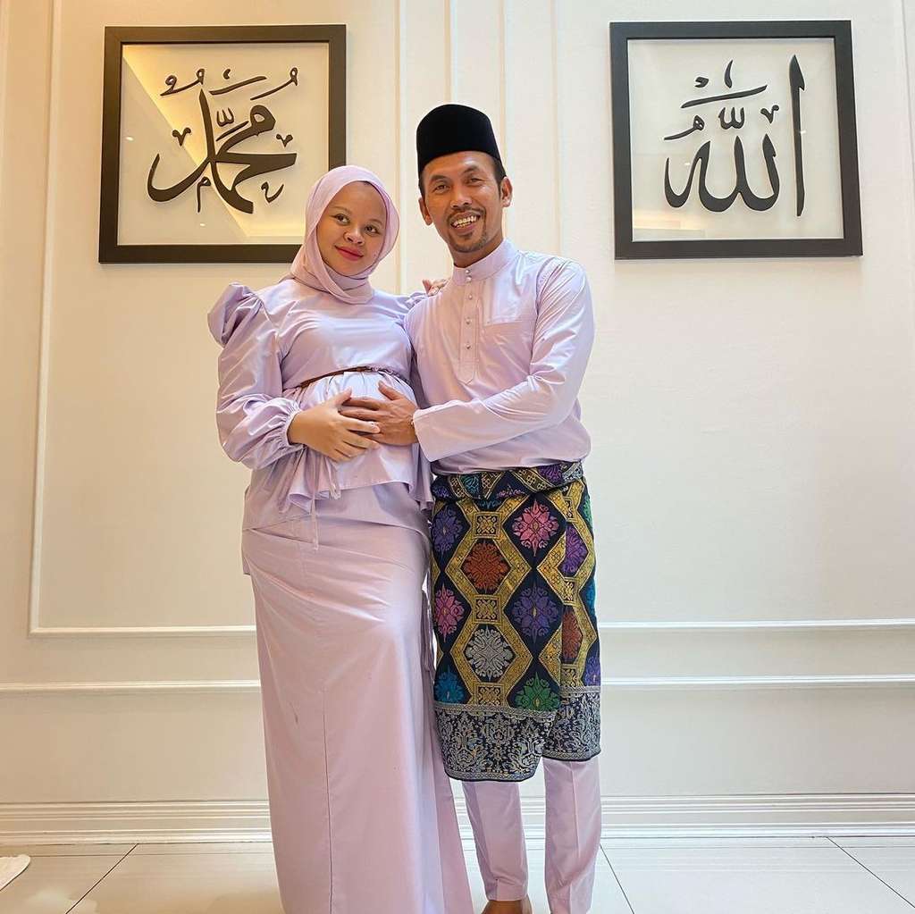 Siti Sarah Raissuddin dan suami