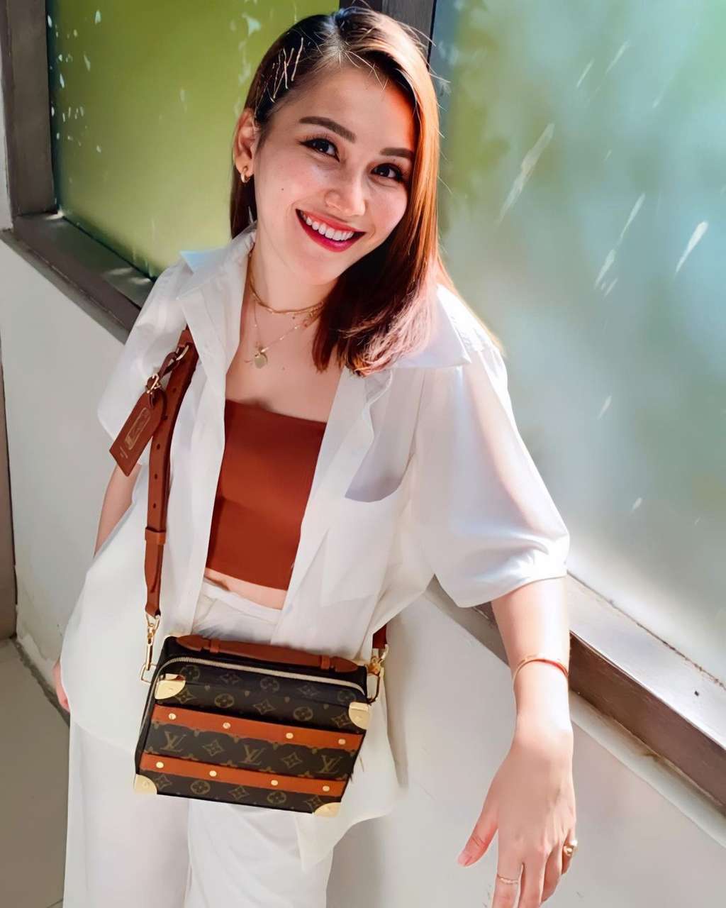 Penampilan Ayu Ting Ting