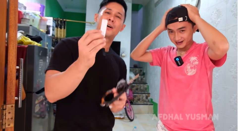 ruang tamu rumah Sensen asisten Raffi Ahmad