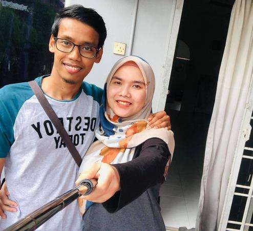 Shaa dan almarhum suaminya.