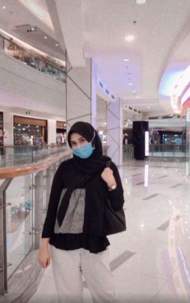 Rahma kaget sekaligus ngakak baca pesan mantan pacarnya.
