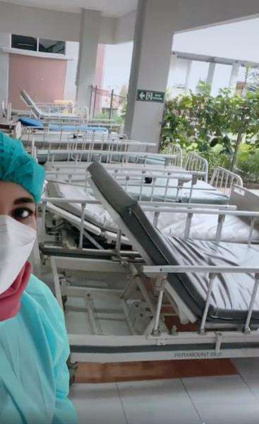 Dokter pamer kondisi RS sepi pasien covid.