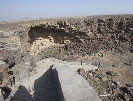Lokasi penemuan ribuan tulang dalam gua di Arab Saudi.