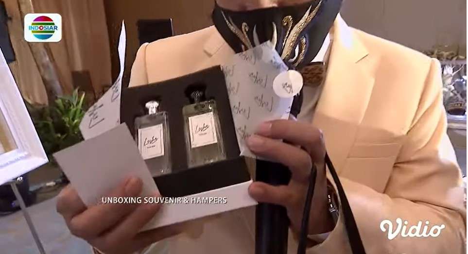 souvenir dan hampers pernikahan Billar dan Lesti