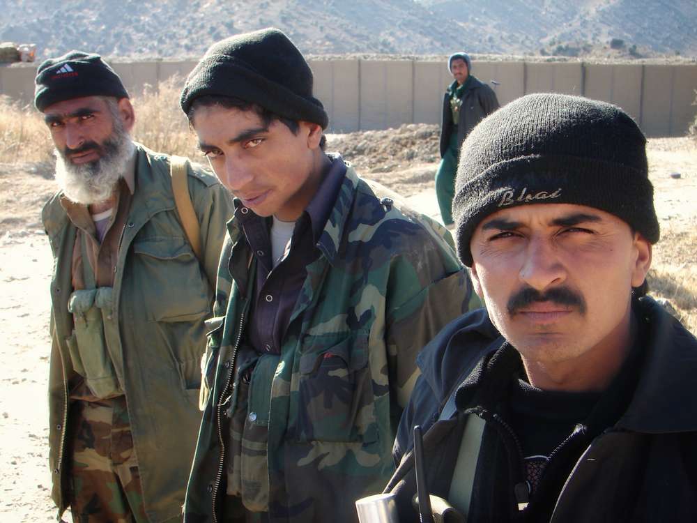 Pasukan patroli Afghanistan