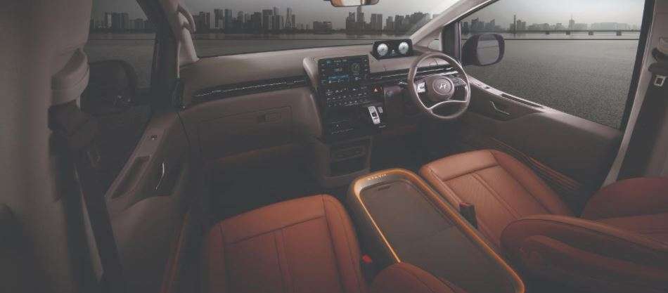 Interior Hyundai Staria (2)