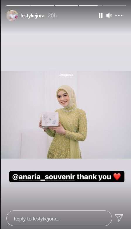 souvenir pernikahan Billar dan Lesti