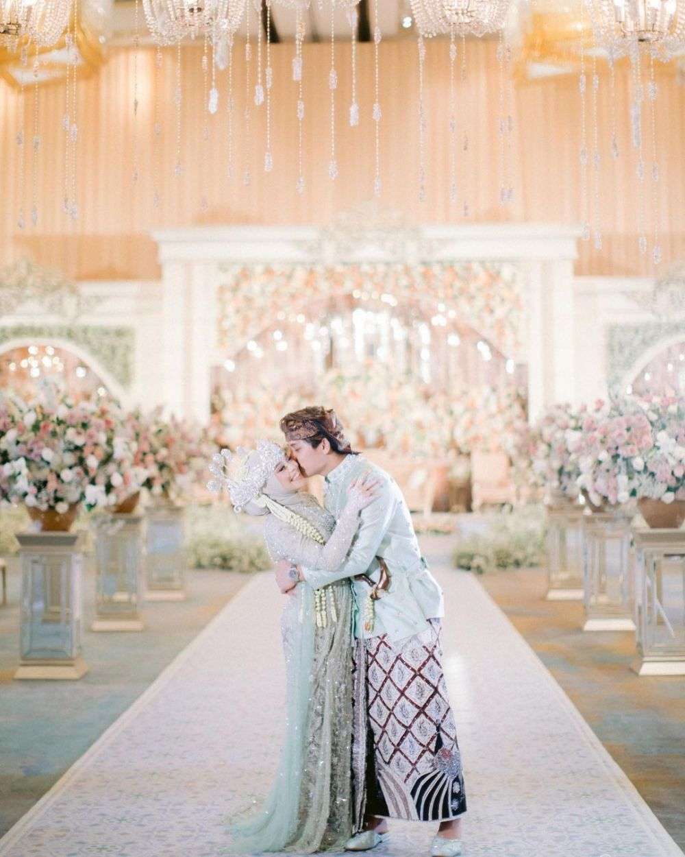 Kebaya Lesty Kejora