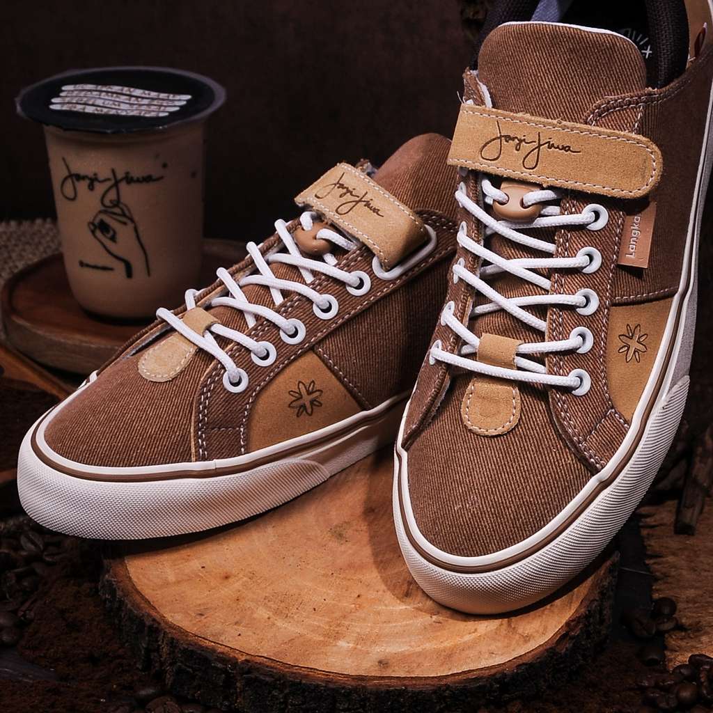 Sepatu Kolaborasi Sage Footwear dan Janji Jiwa