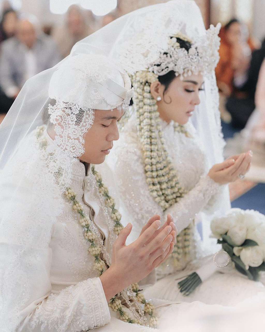 Syahrini dan Reino Barack