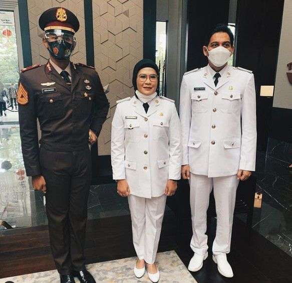 Andika Mahardika dan Nina Agustina Andika Mahardika dan Nina Agustina