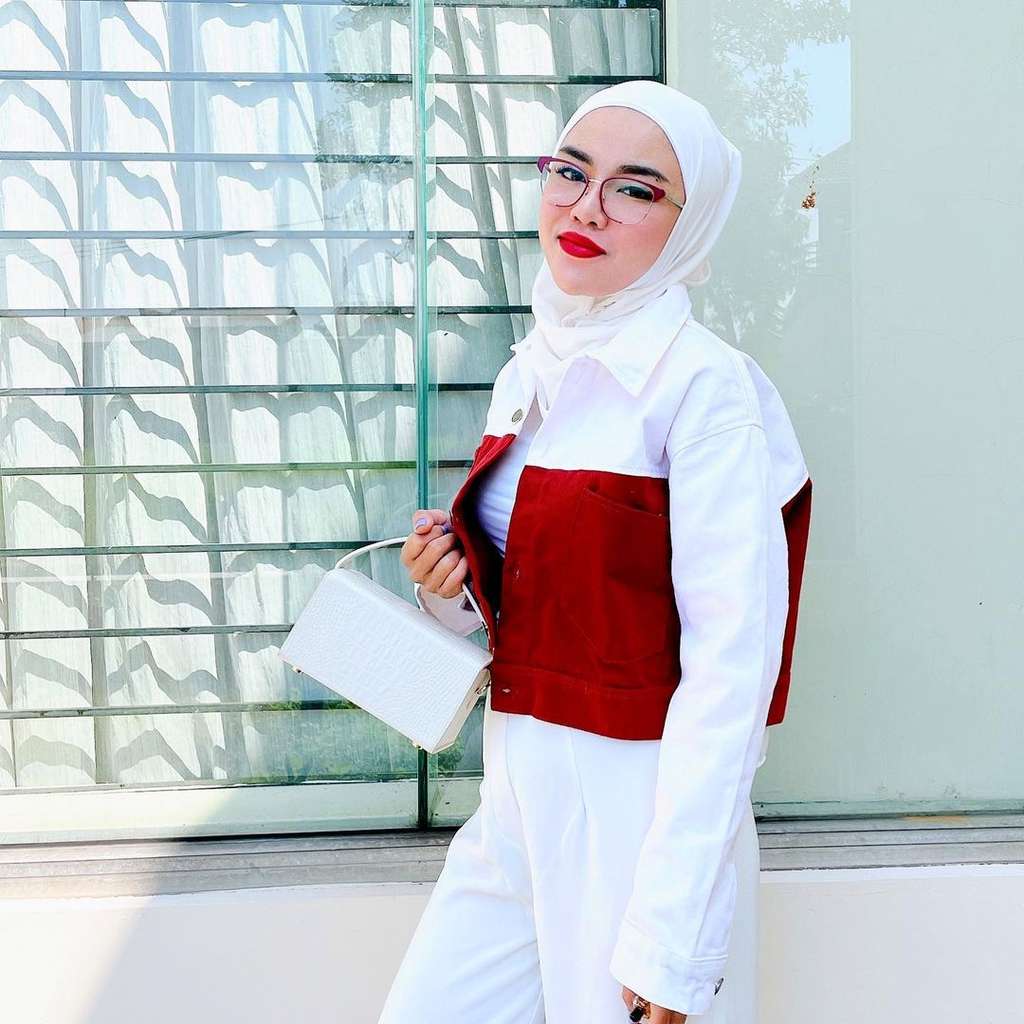 Medina Zein (Foto : @medinazein)