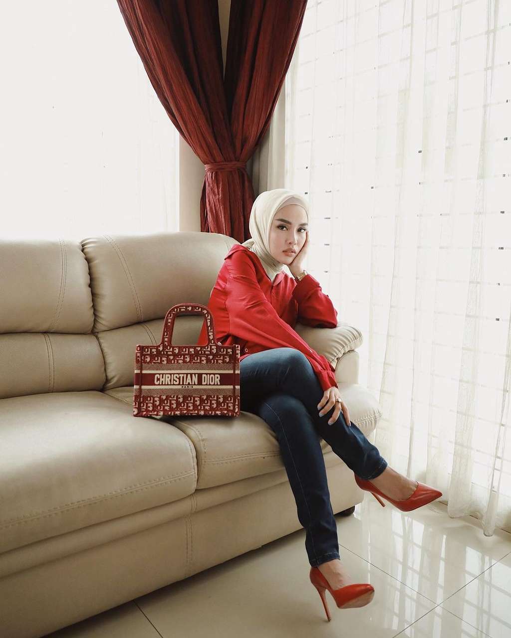 Medina Zein (Foto : @medinazein) Medina Zein (Foto : @medinazein)