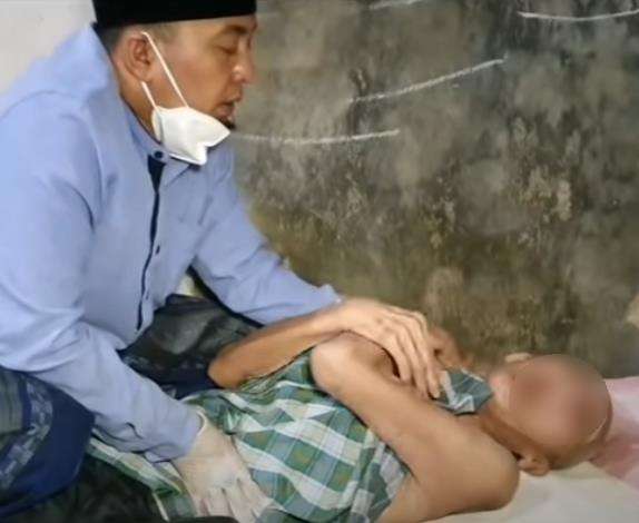 Dukun sakti ingin cepat mati, punya istri bangsa jin.