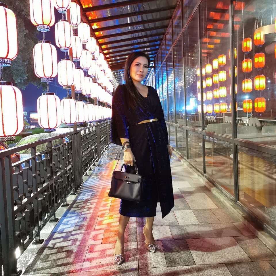 Crazy Rich Asal Surabaya  Uci Flowdea