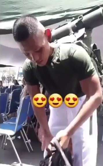 Pria ditolak Pria ditolak