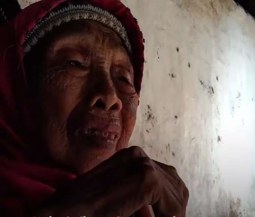 Nenek di Tegal