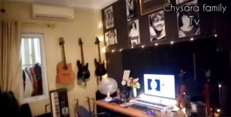 Studio musik ayah Glenca