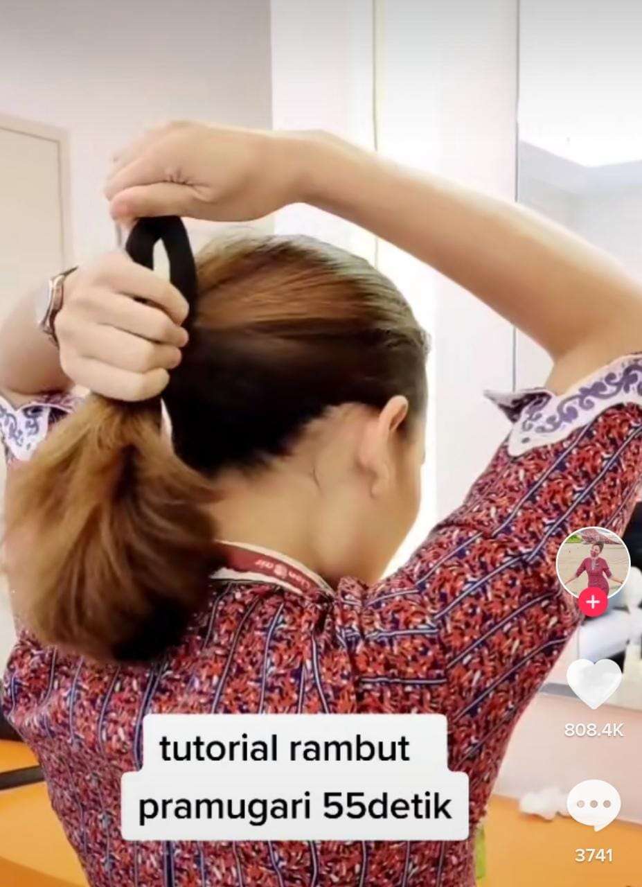 Tutorial Menata Rambut 55 Detik Ala Pramugari