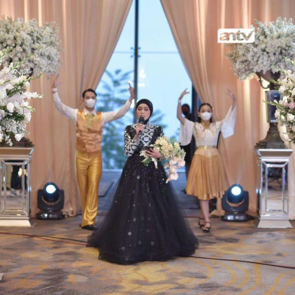Gaun Rancangan Ivan Gunawan