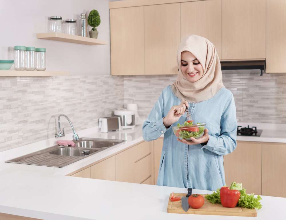 Mengonsumsi Makanan Sehat Mengonsumsi Makanan Sehat