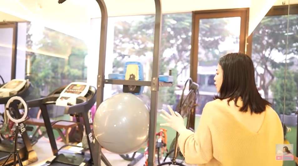ruangan gym Hiito