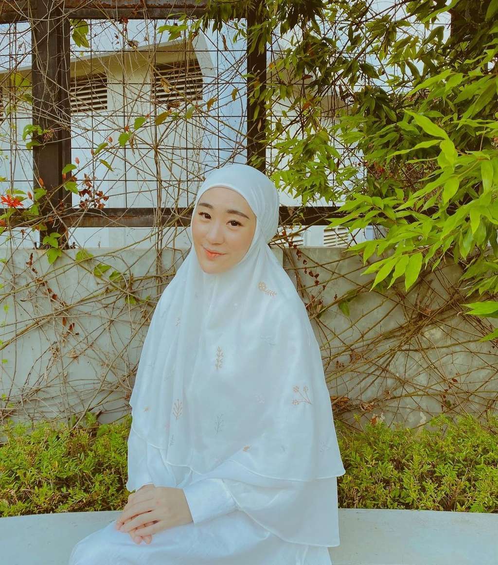 Larissa Chou Larissa Chou