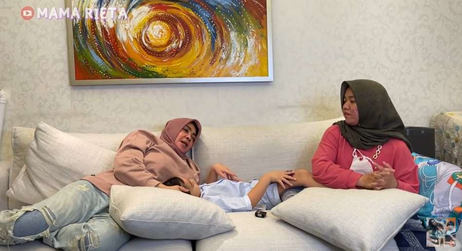 Lala pengasuk Rafathar Malik Ahmad
