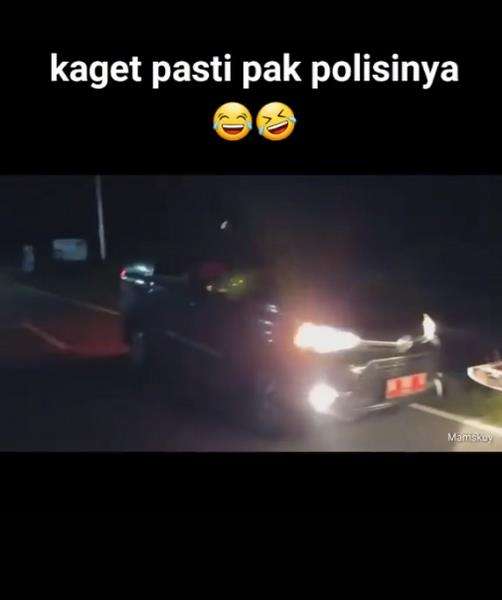 Umumkan PPKM, terperosok ke dalam gorong-gorong