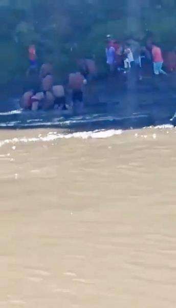 Viral video jasad keluar dari korban tenggelam di sungai.