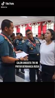 Calon Anggota TNI Wanita Dites Bahasa Rusia
