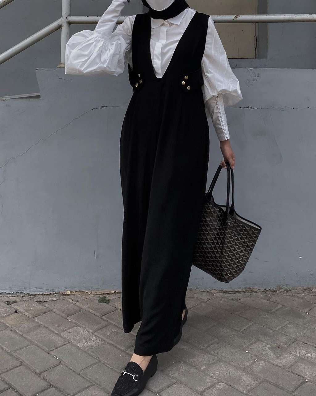 OOTD Monokromatik
