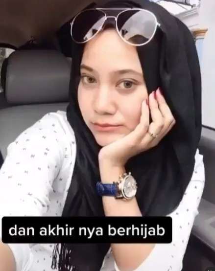 Wanita berhijab Wanita berhijab