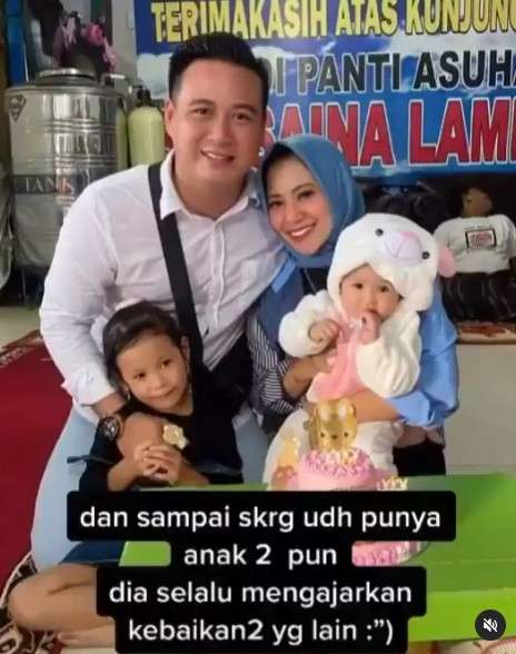 Wanita berhijab Wanita berhijab