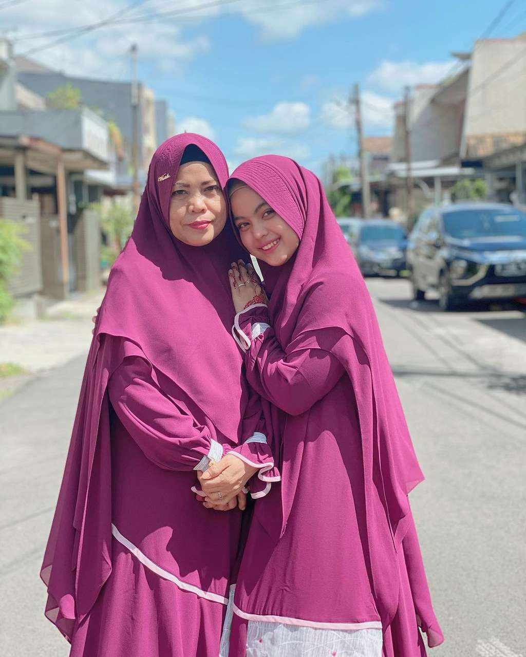 Momen Putri bersama ibunda